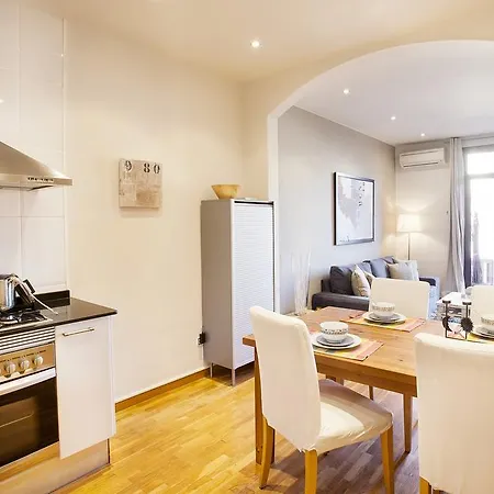 & Deco Viladomat Apartment *